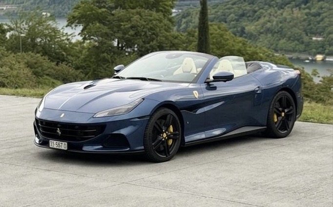 Ferrari Portofino M — Blu Opaco
